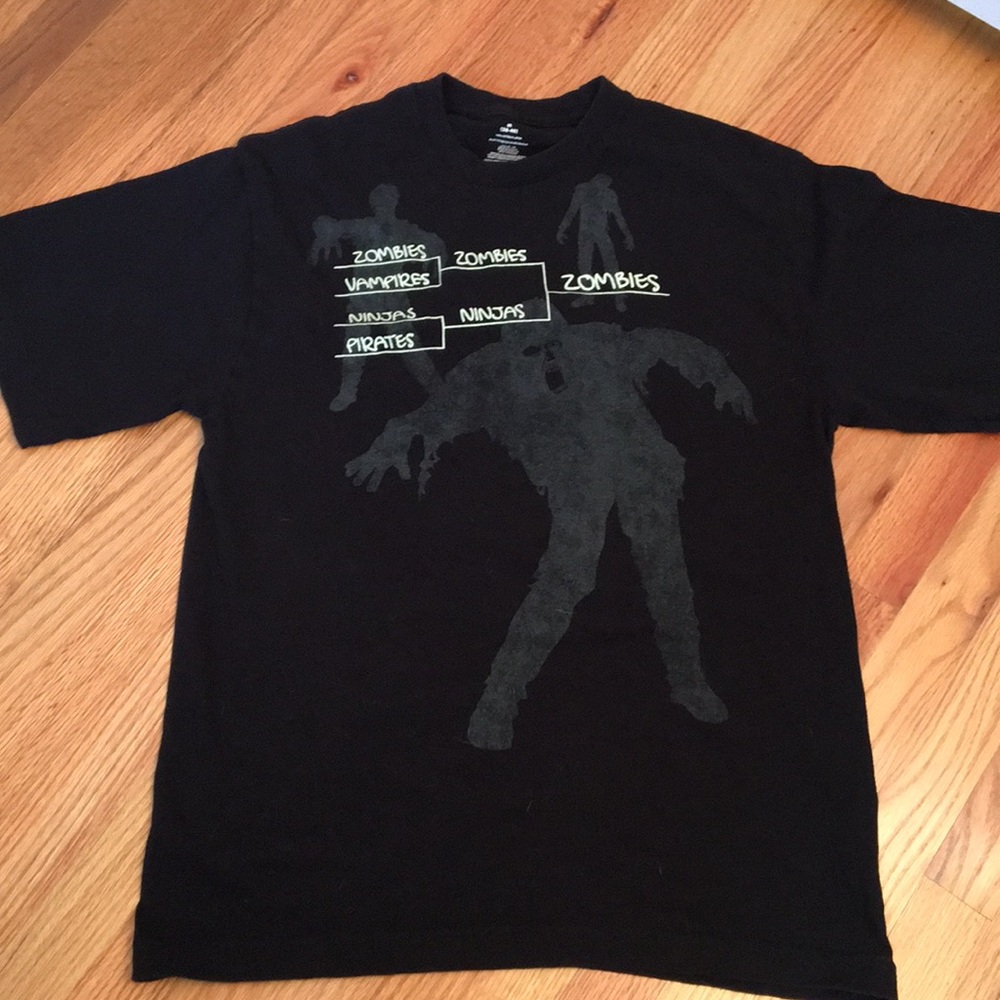 Men’s medium zombie tee